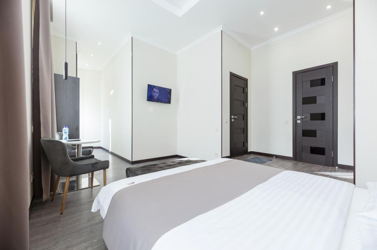 Apart Hotel Maidan Киев Екстериор снимка